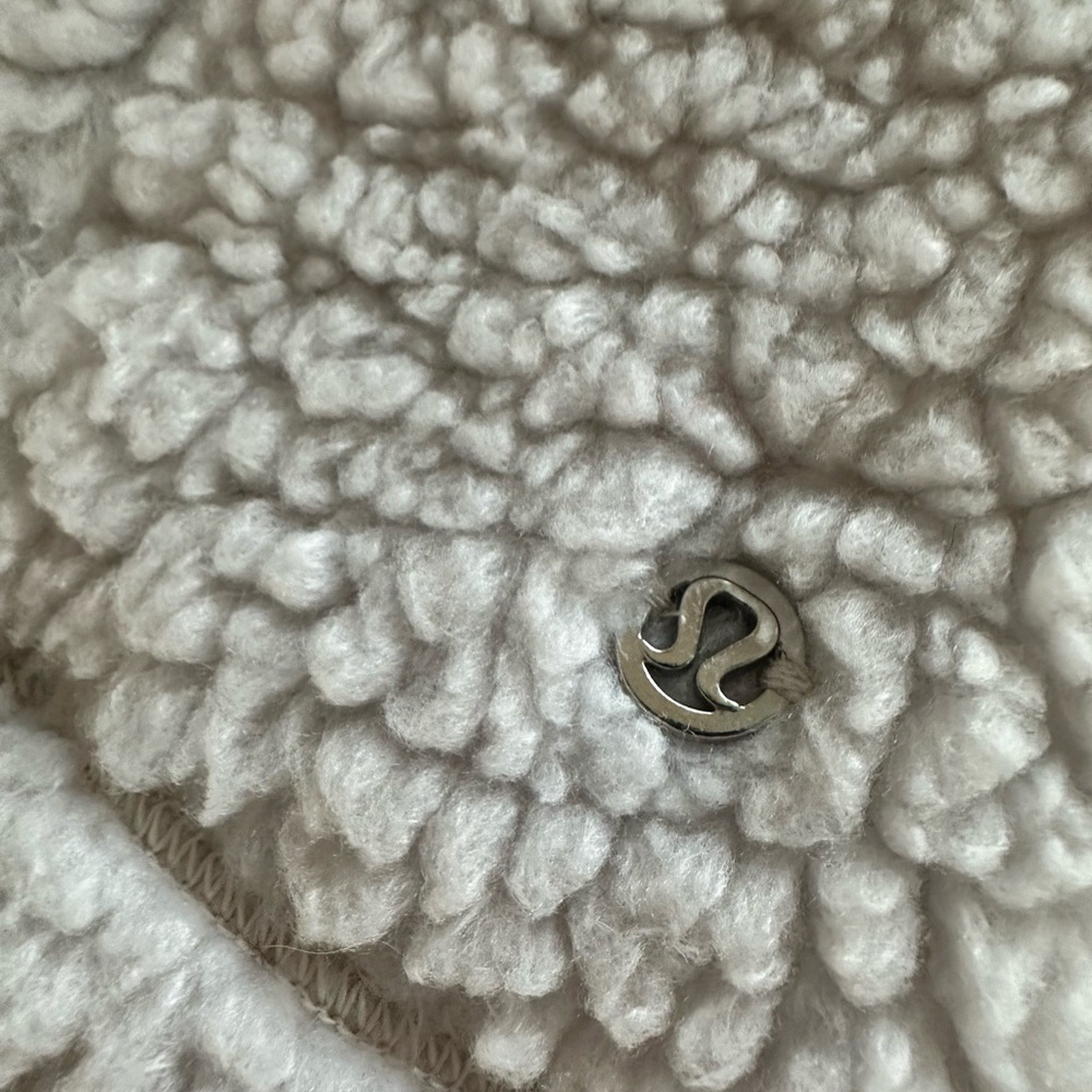 Lululemon Cinchable Fleece Zip-Up Jacket (Like New) Size 10 White Opal - Picture 12 of 12